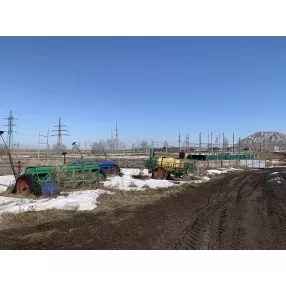 Здание и земля у Тора-Тау